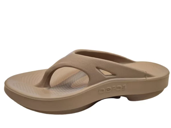 OOFOS OOFOS OOriginal Nomad Dames en Heren Teenslippers Hielspoor Verlichting Sportslipper Extra Demping Beige