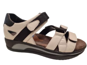 Wolky Wolky 0105530 121 Leren Dames Sandalen Met Dichte Hiel en Klittenbandsluiting Wit